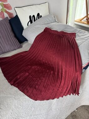 Burgundy Knife Pleat Midi Skirt